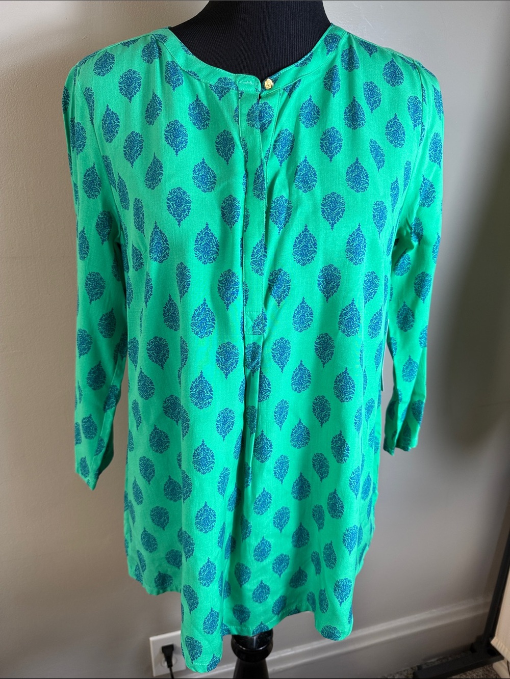 Liz Claiborne Green w Blue Print Long-Sleeve Women’s Blouse Sz M NWT